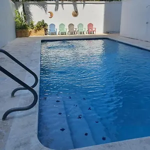 https://sea-breeze-vacation-ll.top-hotels-puertorico.com